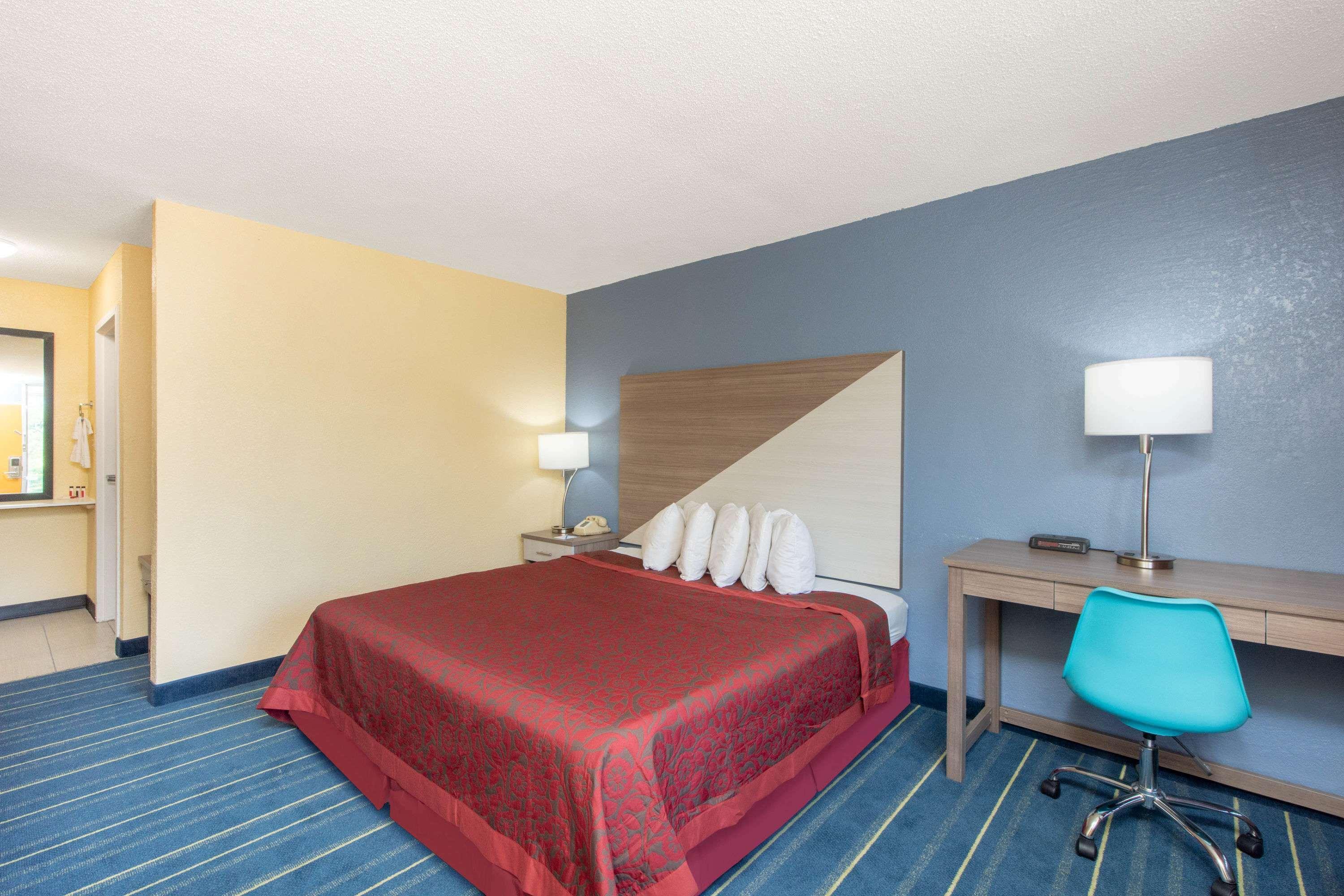 Days Inn By Wyndham Salem, Il Екстериор снимка