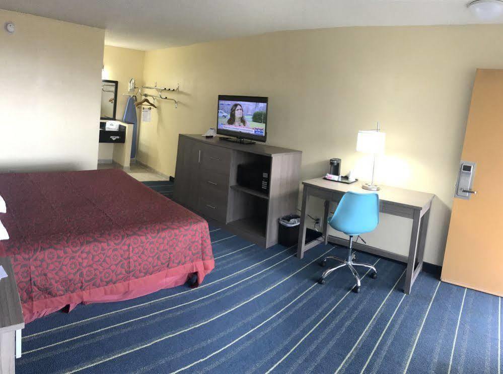 Days Inn By Wyndham Salem, Il Екстериор снимка